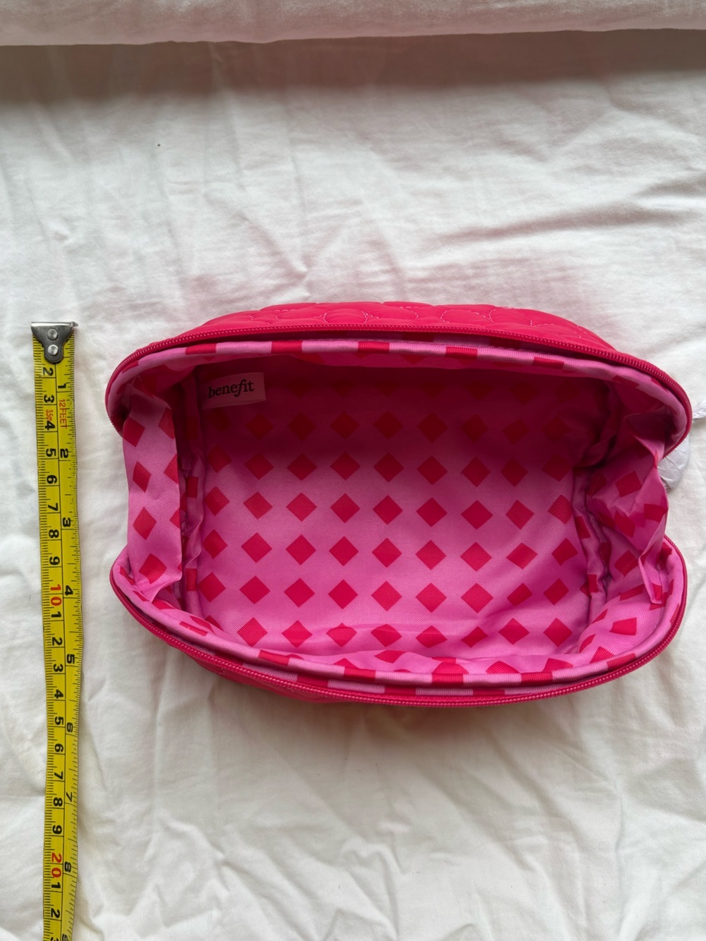 Benefit Cosmetics Bright Pink Quilted Daisy Cosmetic Case NWT - Picture 10 of 10
